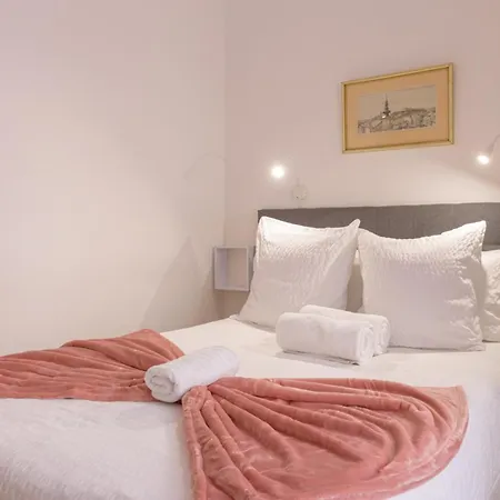 Flat In The Heart Of Appartement
